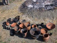 Les pièces de l'Age du fer aprés la cuisson en meule sur le site de la Graufesenque, Millau